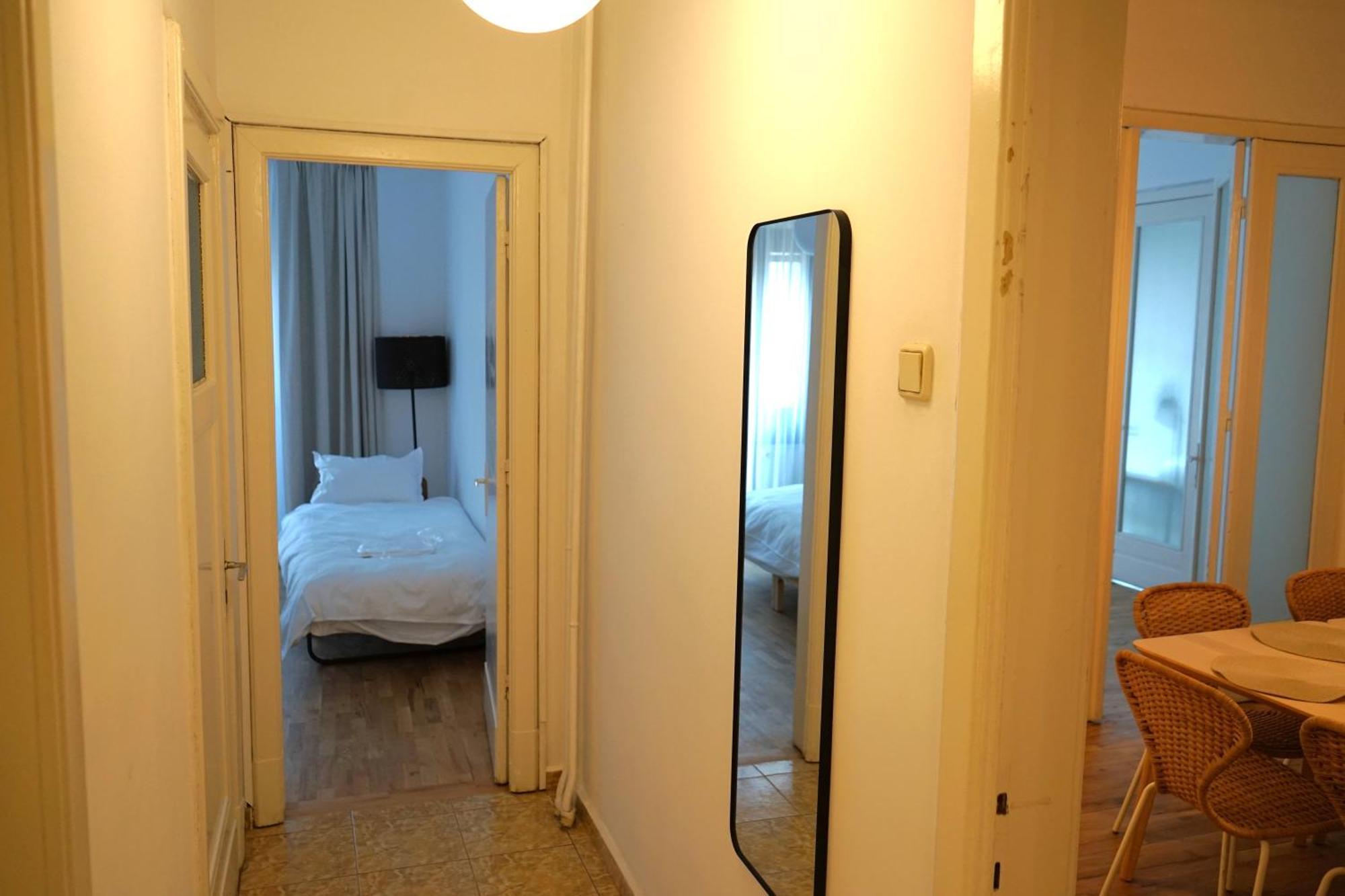 Spacious 3Br, 2Bt With 5 Balconies Bucarest Esterno foto