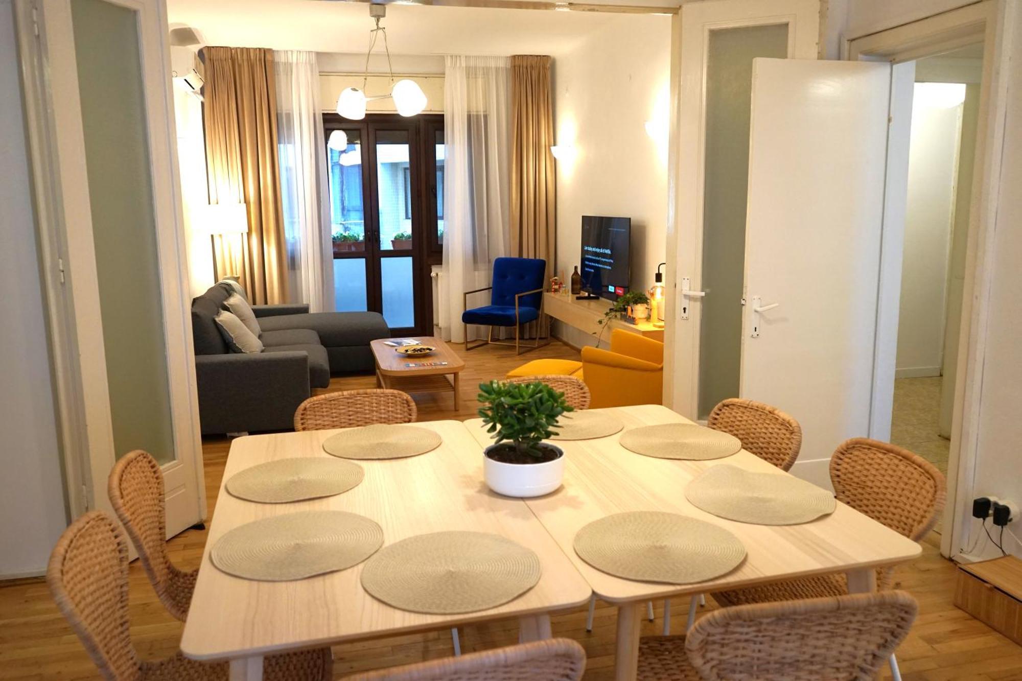 Spacious 3Br, 2Bt With 5 Balconies Bucarest Esterno foto